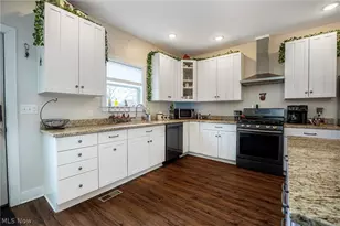 127 Park Ave, Coshocton, OH 43812 - Photo 11