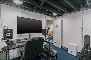 4602 Beta Ave, Newburgh Heights, OH 44105 - Photo 35