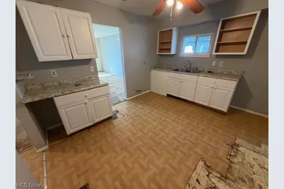 34297 W Point Drive, North Ridgeville, OH 44039 - Photo 5