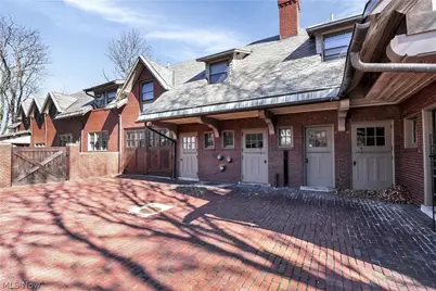 10 E Hanna Lane, Bratenahl, OH 44108 - Photo 5