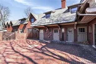 10 E Hanna Ln, Bratenahl, OH 44108 - Photo 5