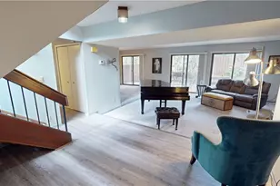 1939 Pine Dr, Kent, OH 44240 - Photo 5