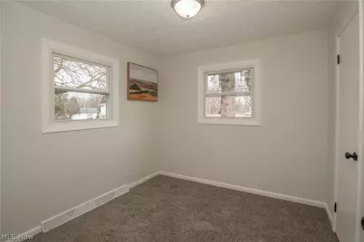 398 Snyder Avenue, Barberton, OH 44203 - Photo 15