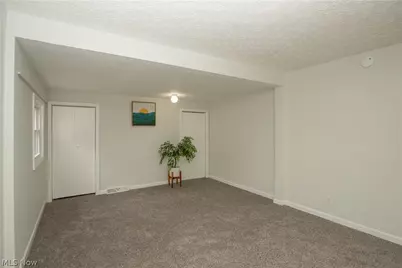 398 Snyder Avenue, Barberton, OH 44203 - Photo 13