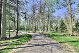 1160 Fox Hill Dr, Gates Mills, OH 44040 - Photo 23