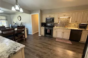 5981 Northview Dr, Green Hills, OH 44131 - Photo 5