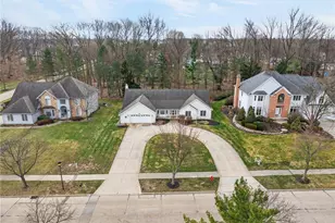 6284 S Applecross Rd, Highland Heights, OH 44143 - Photo 3