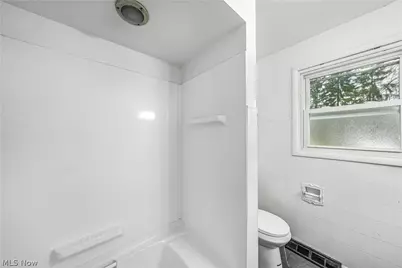 270 Durst Drive NW, Warren, OH 44483 - Photo 11