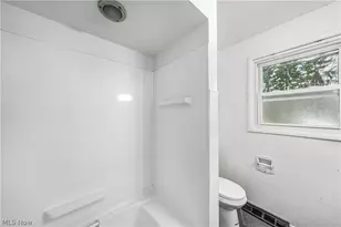 270 Durst Dr NW, Warren, OH 44483 - Photo 11