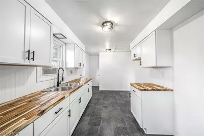 270 Durst Drive NW, Warren, OH 44483 - Photo 3