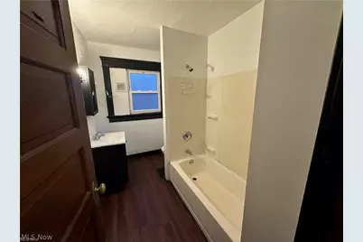 53 S Balch Street #55 Up, Akron, OH 44302 - Photo 9