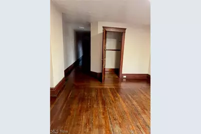 53 S Balch Street #55 Up, Akron, OH 44302 - Photo 5