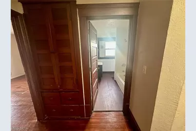 53 S Balch Street #55 Up, Akron, OH 44302 - Photo 11