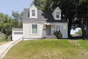907 16th St NE, Canton, OH 44714 - Photo 1