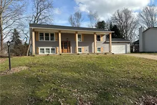 469 Trelake Dr, Canal Fulton, OH 44614 - Photo 3