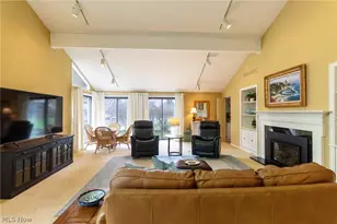 520-18 Willow Cir, Aurora, OH 44202 - Photo 13