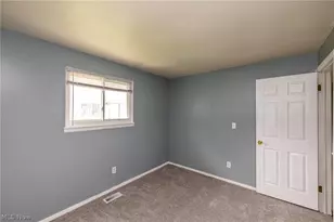 211 Brace Ave, Elyria, OH 44035 - Photo 17