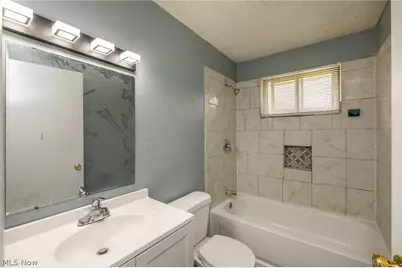 211 Brace Avenue, Elyria, OH 44035 - Photo 11