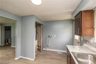 211 Brace Ave, Elyria, OH 44035 - Photo 7