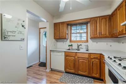 8000 Norriton Circle NW, North Canton, OH 44720 - Photo 7