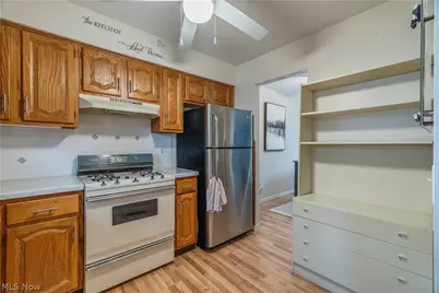 8000 Norriton Circle NW, North Canton, OH 44720 - Photo 9