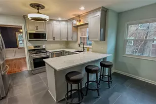 426 Dorchester Rd, Akron, OH 44320 - Photo 5