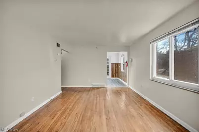 275 E 200th Street, Euclid, OH 44119 - Photo 7