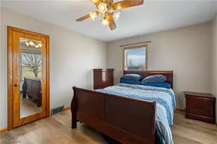 1170 Smith Kramer St NE, Hartville, OH 44632 - Photo 15