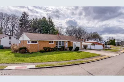 1004 38th Street NW, Canton, OH 44709 - Photo 3