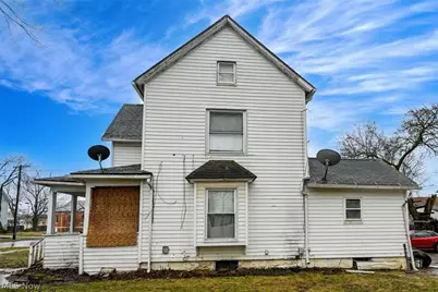 240 1st Street NW, Barberton, OH 44203 - Photo 9