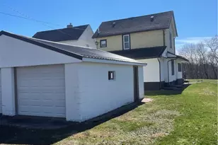 917 Herbig Ave, Coshocton, OH 43812 - Photo 5