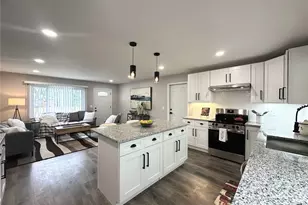 5437 Bartlett Rd, Huber Heights, OH 44146 - Photo 3