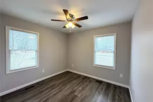 5437 Bartlett Rd, Huber Heights, OH 44146 - Photo 7