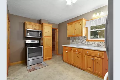 110 Railroad Street, LaGrange, OH 44050 - Photo 7