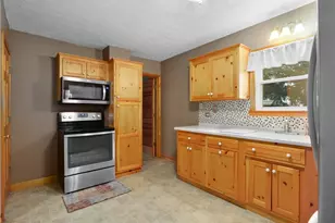 110 Railroad St, LaGrange, OH 44050 - Photo 7