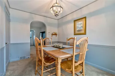 2464 S Freedom Avenue, Alliance, OH 44601 - Photo 7