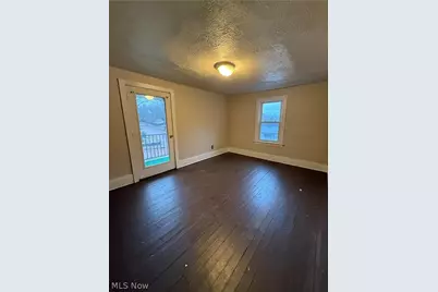 805 Carpenter, Akron, OH 44310 - Photo 3