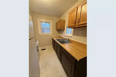 805 Carpenter, Akron, OH 44310 - Photo 5