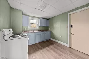 884 Lovers Ln, Akron, OH 44306 - Photo 21