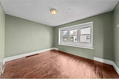 884 Lovers Lane, Akron, OH 44306 - Photo 17