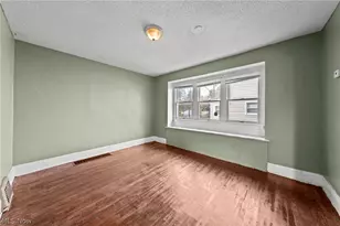 884 Lovers Ln, Akron, OH 44306 - Photo 17