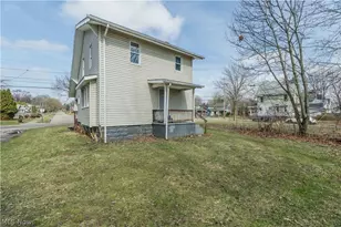 884 Lovers Ln, Akron, OH 44306 - Photo 7