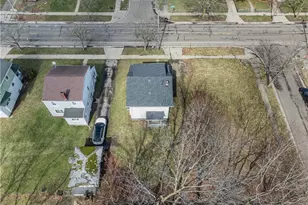 884 Lovers Ln, Akron, OH 44306 - Photo 39