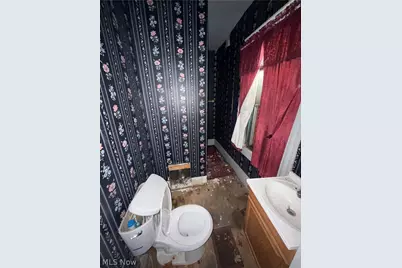 2198 E 86th Street, Loveland, OH 44106 - Photo 5