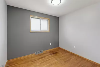 14701 Terminal Avenue, Loveland, OH 44135 - Photo 31