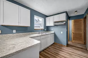 10606 Reno Ave, Loveland, OH 44105 - Photo 9