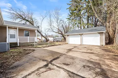 975 N Ridge Road E, Lorain, OH 44055 - Photo 35