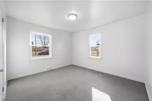 227 E Wilson St, Struthers, OH 44471 - Photo 13