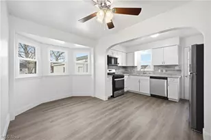 227 E Wilson St, Struthers, OH 44471 - Photo 7