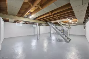 227 E Wilson St, Struthers, OH 44471 - Photo 27